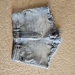 KanCan Lightwash Denim Shorts Size Medium High-Rise